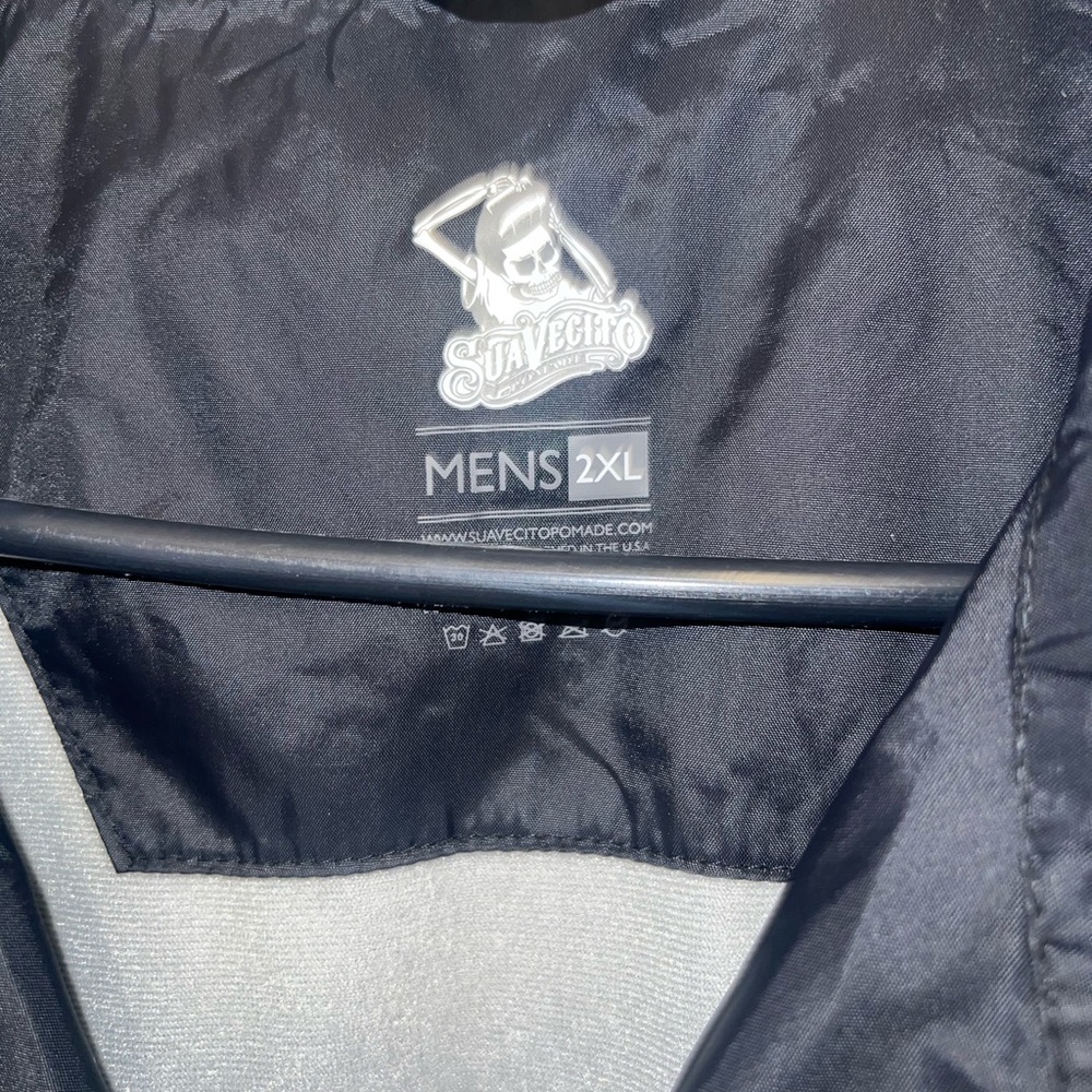Jackets🖤 - Picture 2 of 3